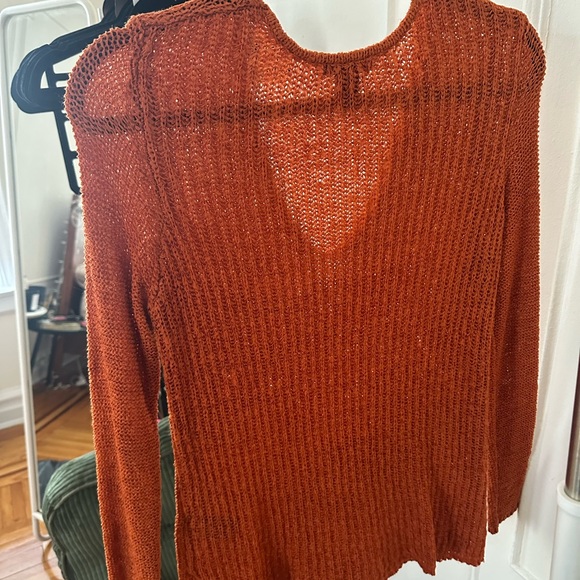 H&M Rust Knit Top - Picture 5 of 6